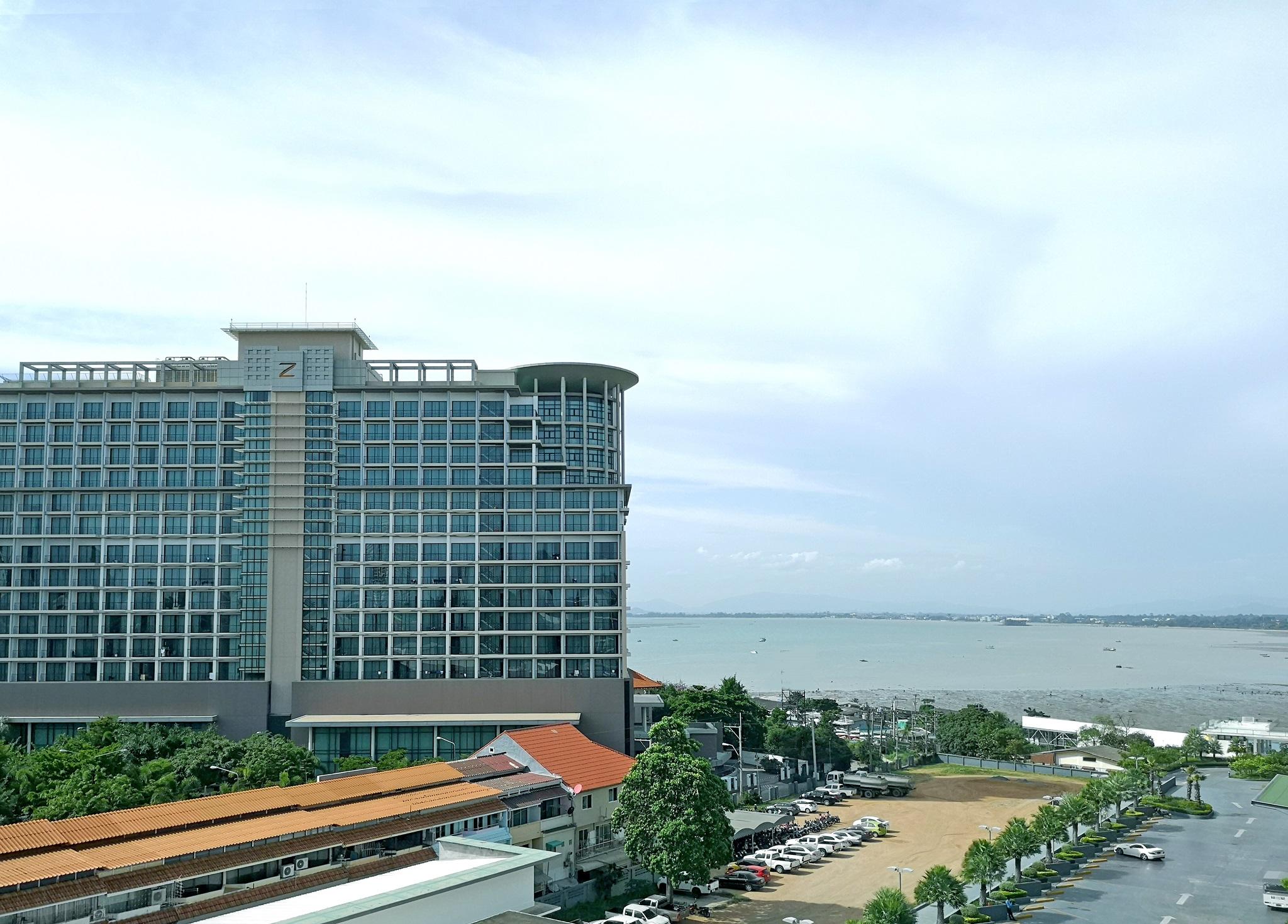 Hotel Tsix5 Quarter Pattaya Zewnętrze zdjęcie