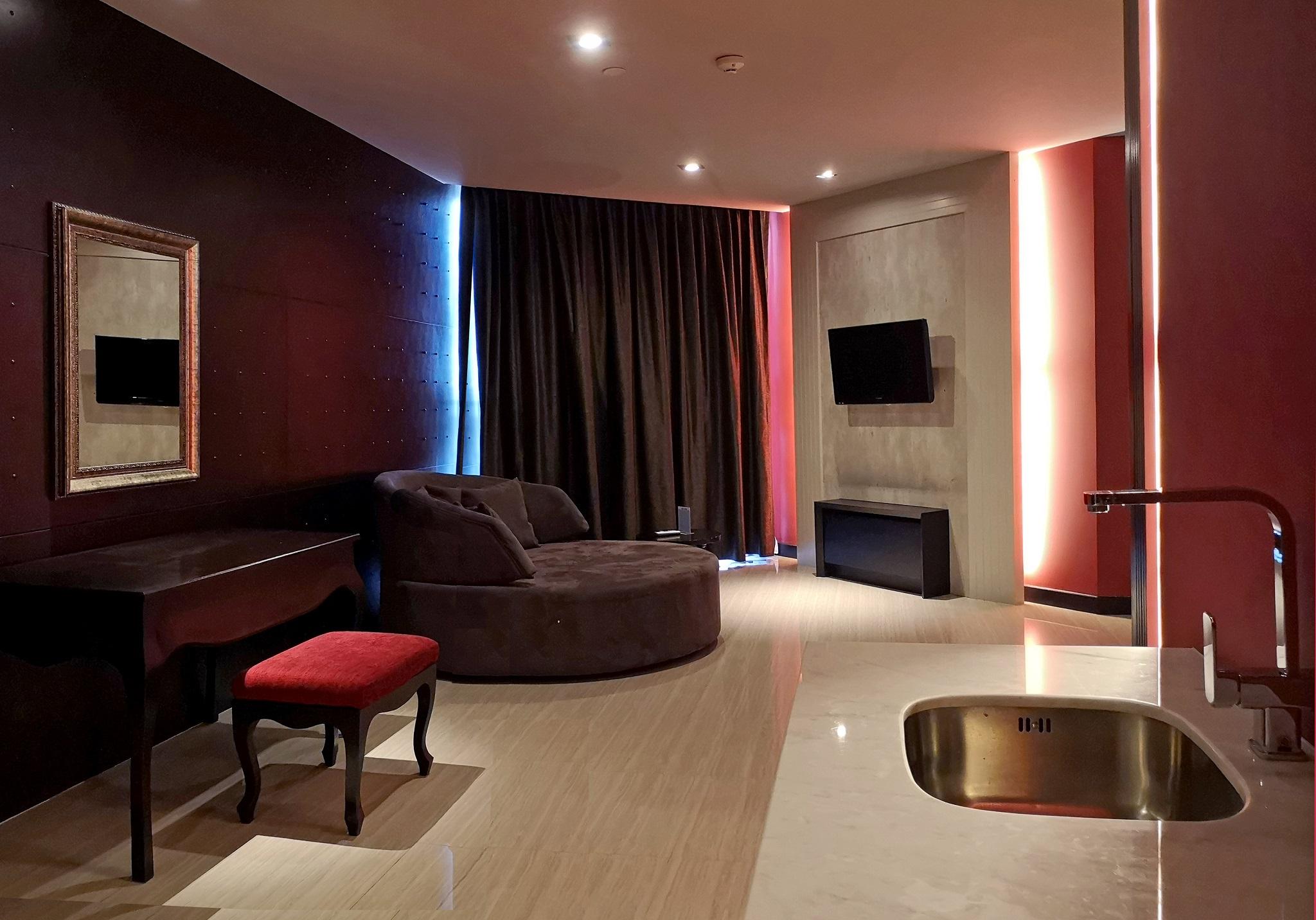 Hotel Tsix5 Quarter Pattaya Zewnętrze zdjęcie