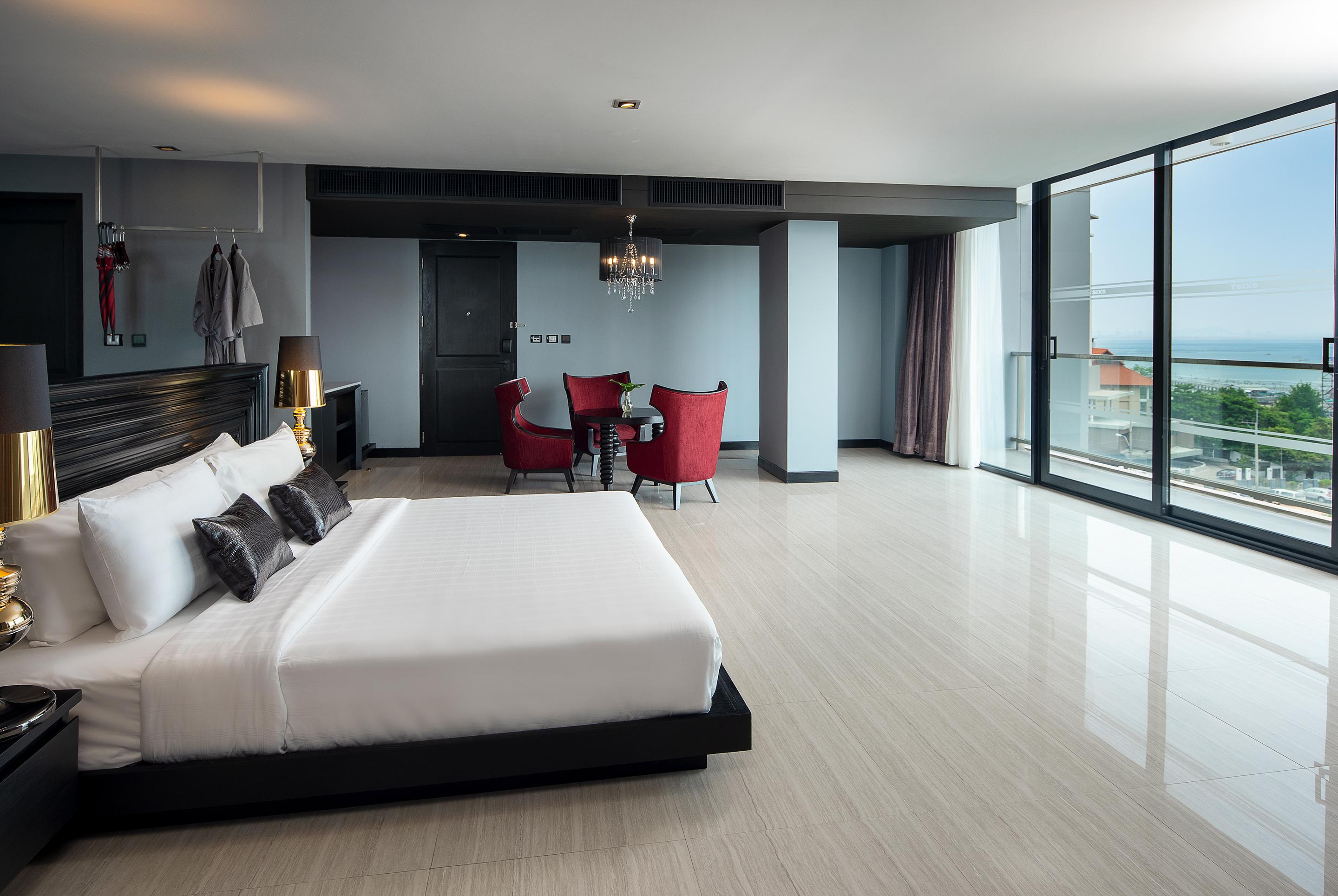 Hotel Tsix5 Quarter Pattaya Zewnętrze zdjęcie