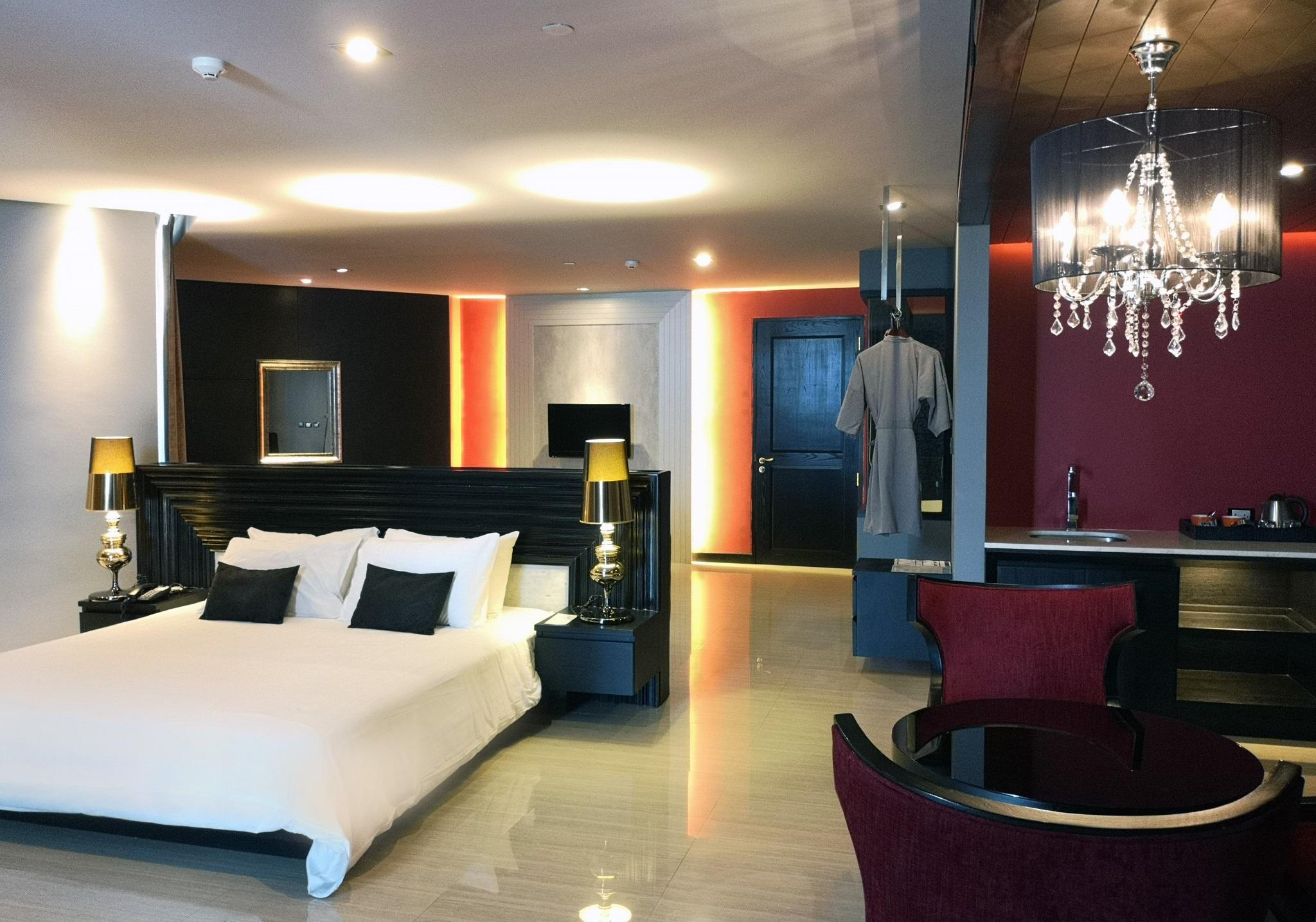 Hotel Tsix5 Quarter Pattaya Zewnętrze zdjęcie