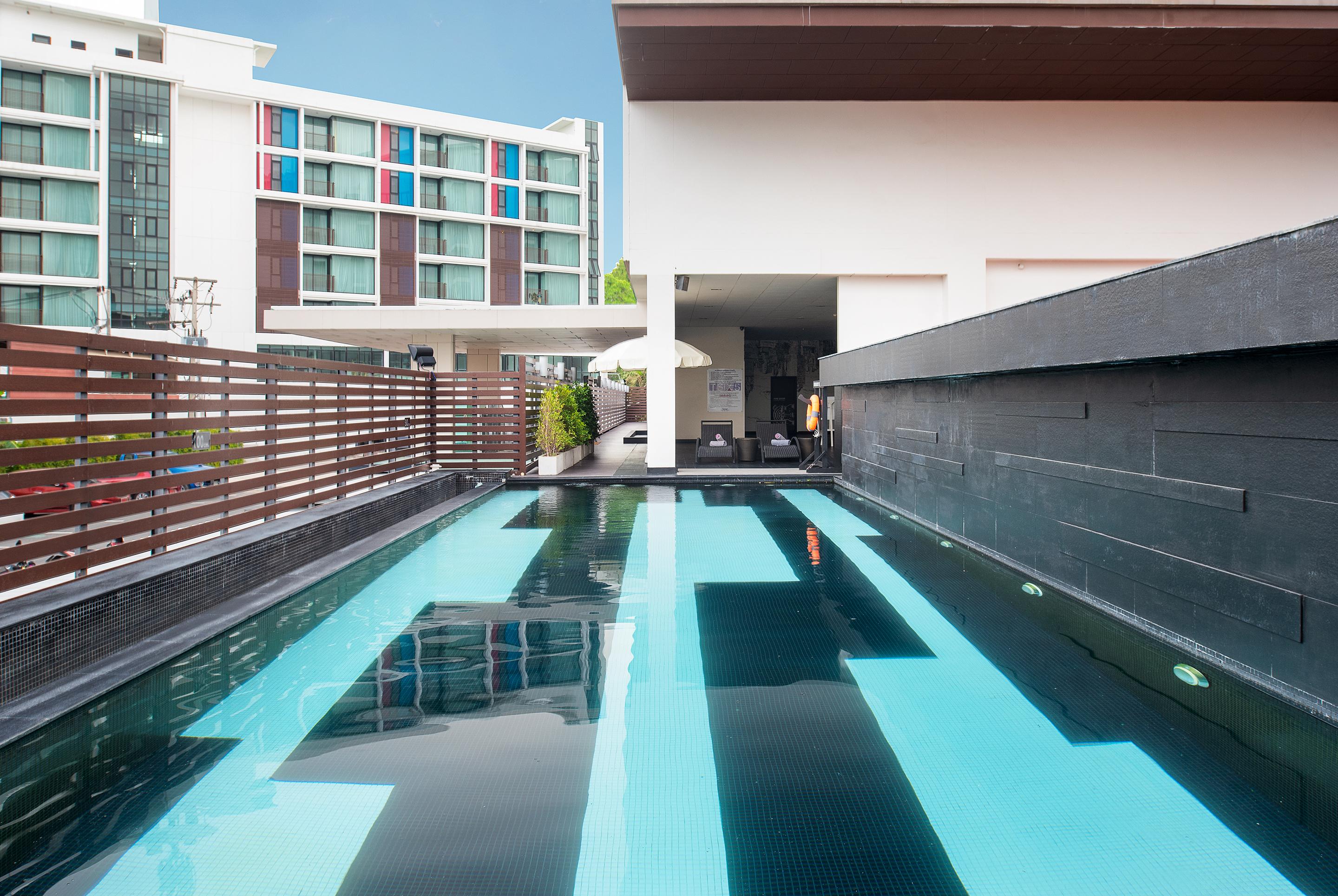 Hotel Tsix5 Quarter Pattaya Zewnętrze zdjęcie