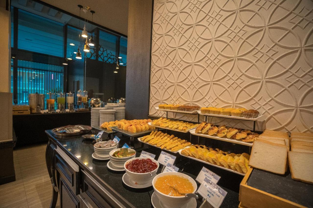 Hotel Tsix5 Quarter Pattaya Zewnętrze zdjęcie